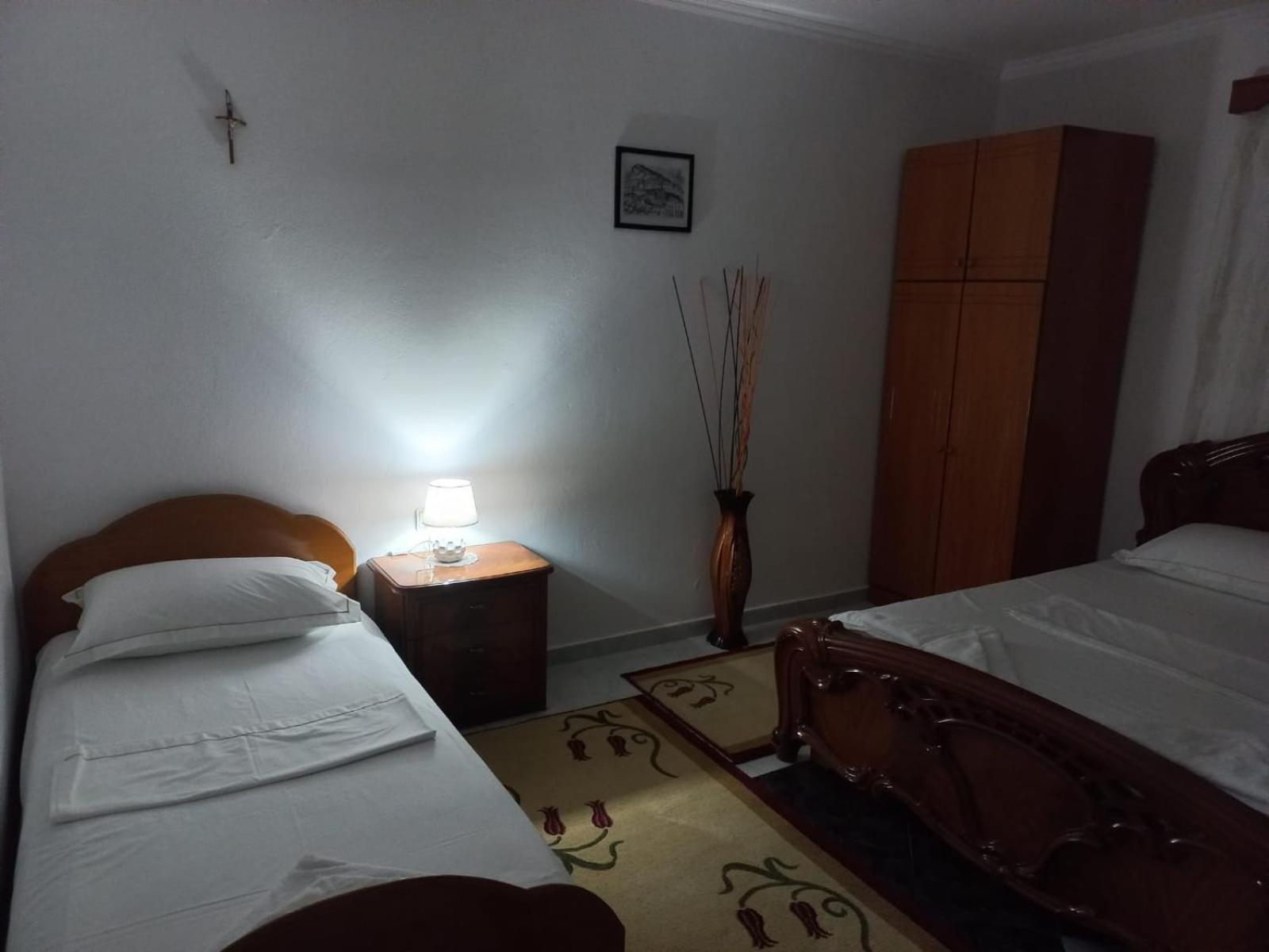 Guest House Bumbli Berat Phòng bức ảnh