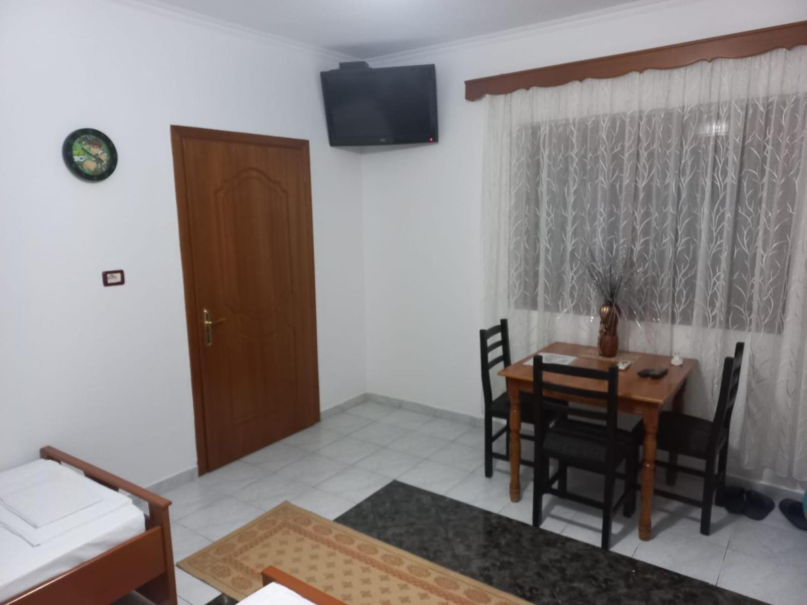 Guest House Bumbli Berat Phòng bức ảnh