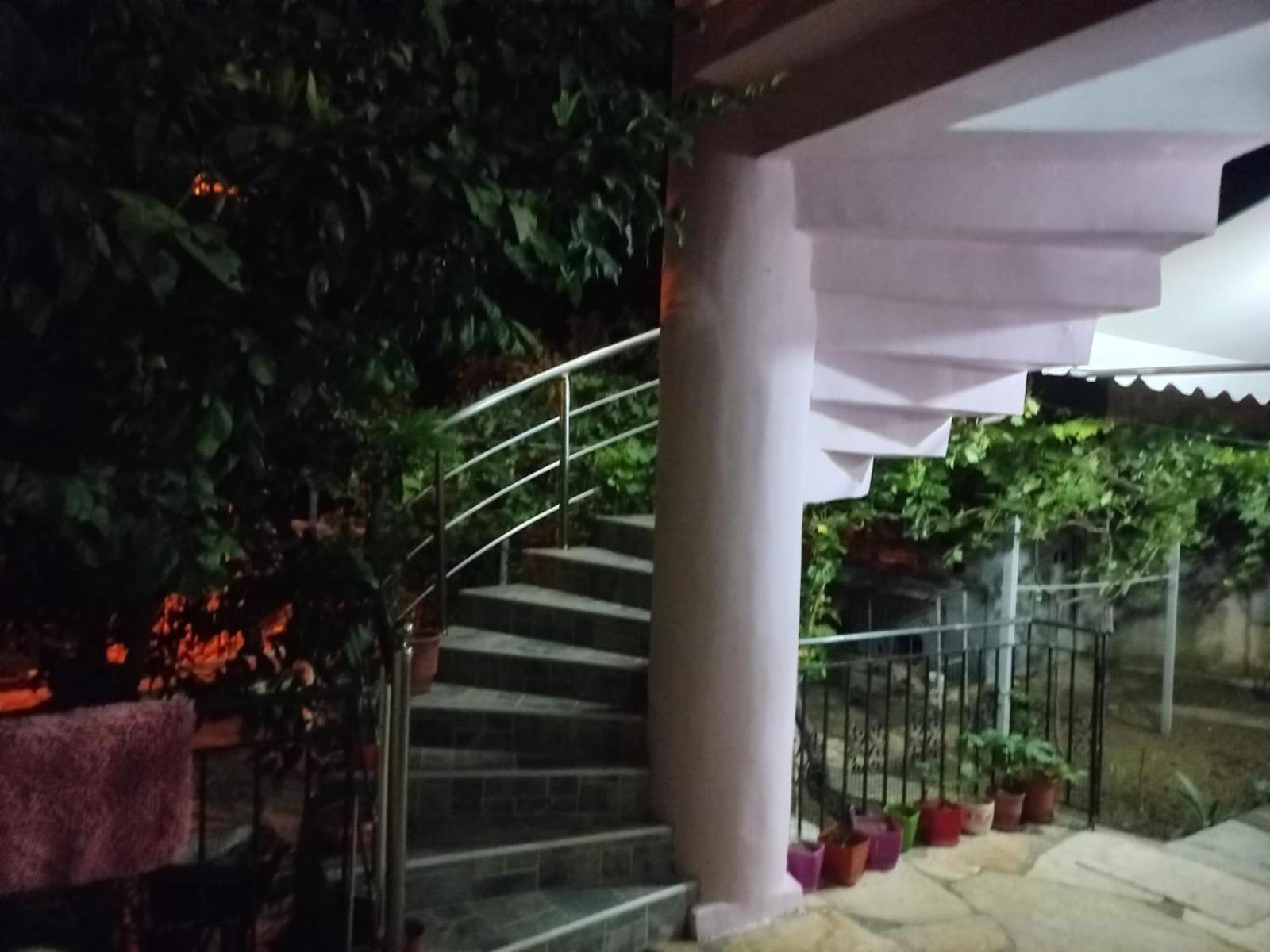 Guest House Bumbli Berat Phòng bức ảnh